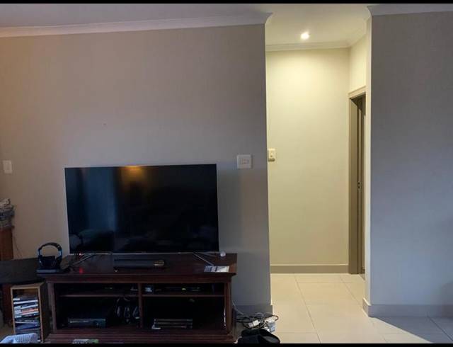 2 BEDROOM APARTMENT FOR SALE IN HILLCREST CENTRAL